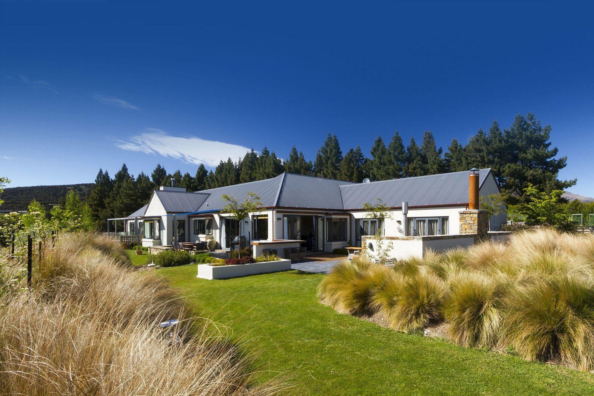 Alpine Peaks Apartment Wanaka Exteriör bild